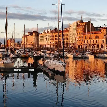 Piso Completo 5 Personas En Casa Lantoxana * Gijón