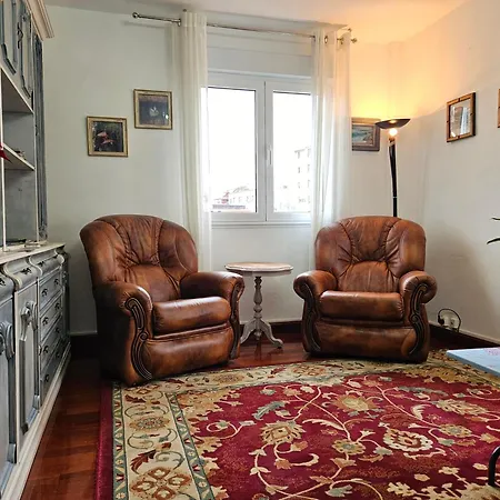 Piso Completo 5 Personas En Casa Lantoxana * Gijón