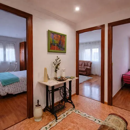 Piso Completo 5 Personas En Casa Lantoxana خيخون