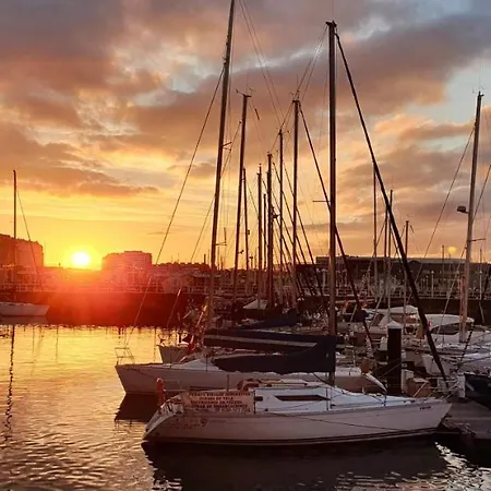 Piso Completo 5 Personas En Casa Lantoxana ヒホン